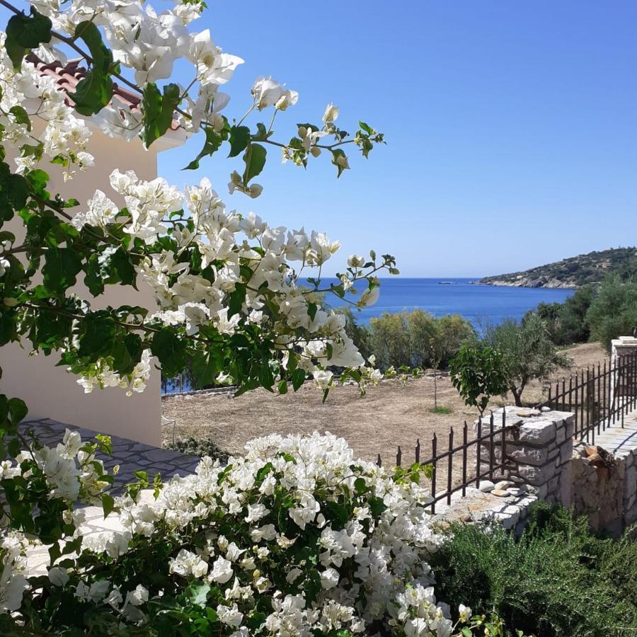 Seafront Studio With Direct Beach Access Koroni  Luaran gambar