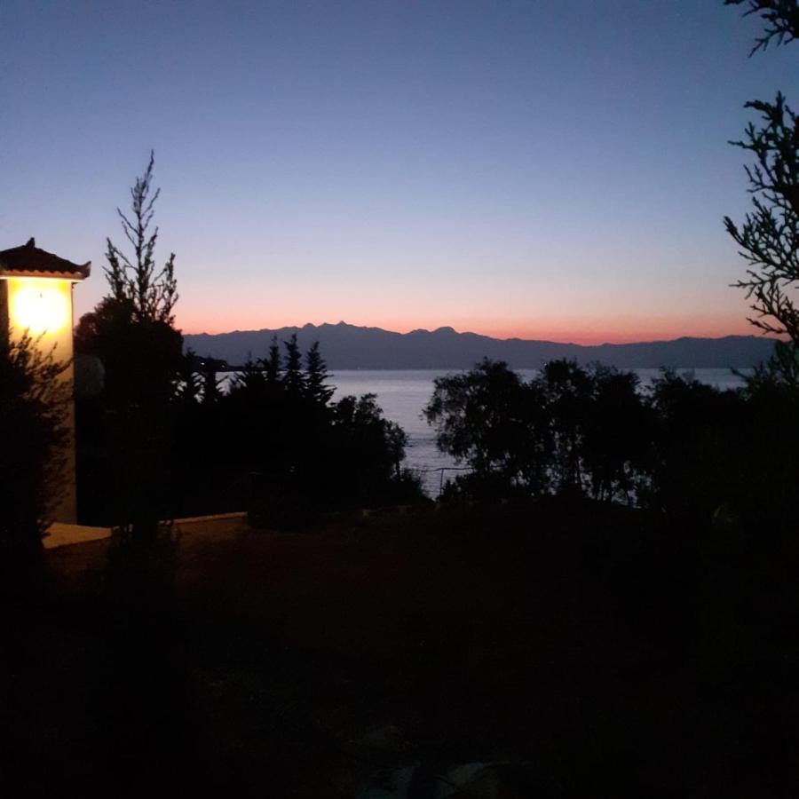 Seafront Studio With Direct Beach Access Koroni  Luaran gambar