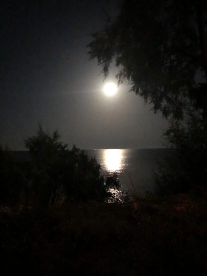 Seafront Studio With Direct Beach Access Koroni  Luaran gambar