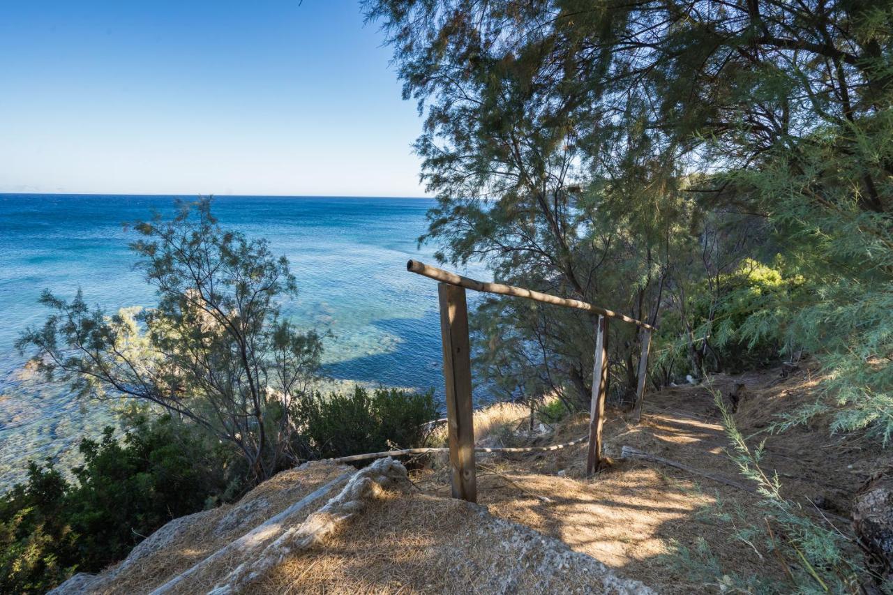 Seafront Studio With Direct Beach Access Koroni  Luaran gambar