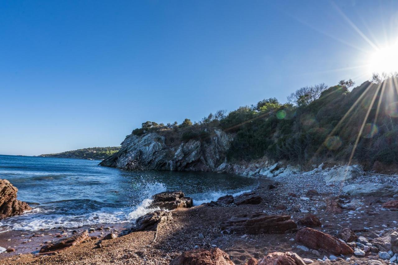 Seafront Studio With Direct Beach Access Koroni  Luaran gambar
