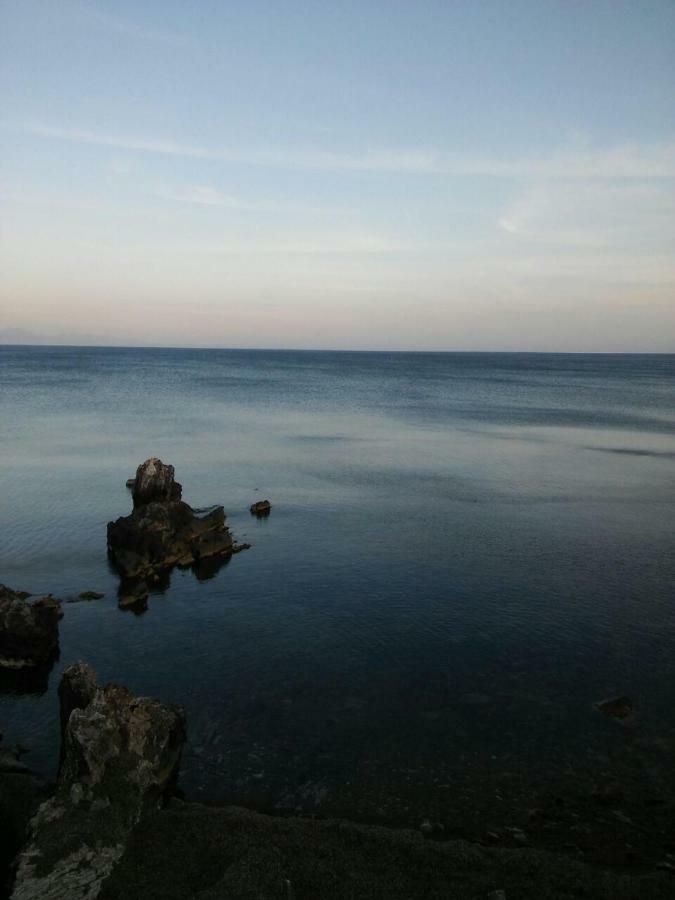 Seafront Studio With Direct Beach Access Koroni  Luaran gambar